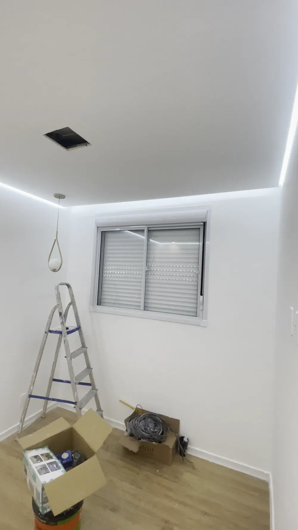 Quarto de apartamento durante a obra